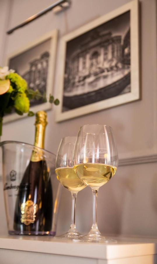 Relais San Lorenzo In Lucina Gasthof Rom