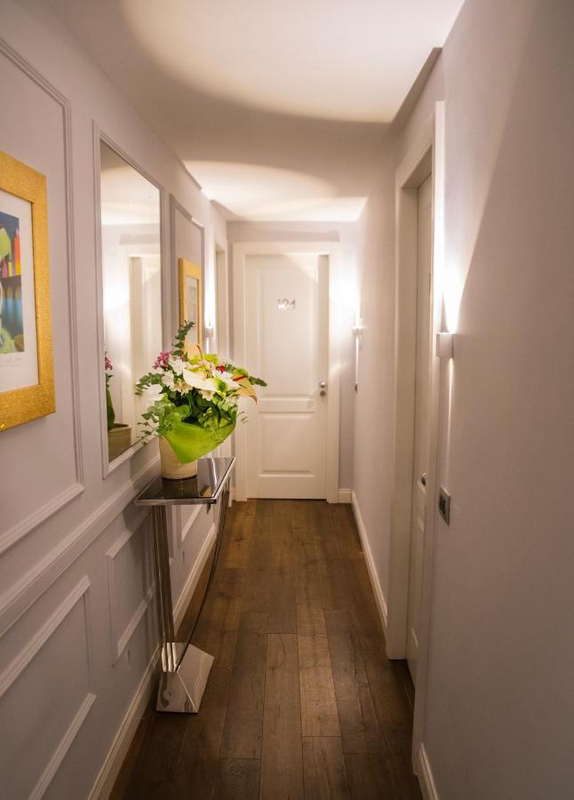 Relais San Lorenzo In Lucina Gasthof